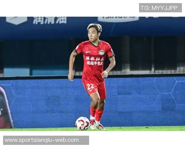 詹俊分析红军定位球效果不佳冬窗不引援后卫防线面临严峻挑战 詹俊分析红军定位球效果不佳冬窗不引援后卫防线面临严峻挑战