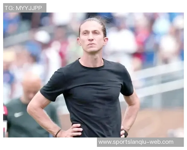 弗拉门戈续约40岁主帅费利佩至2027年15个月内夺得5冠实现全满贯